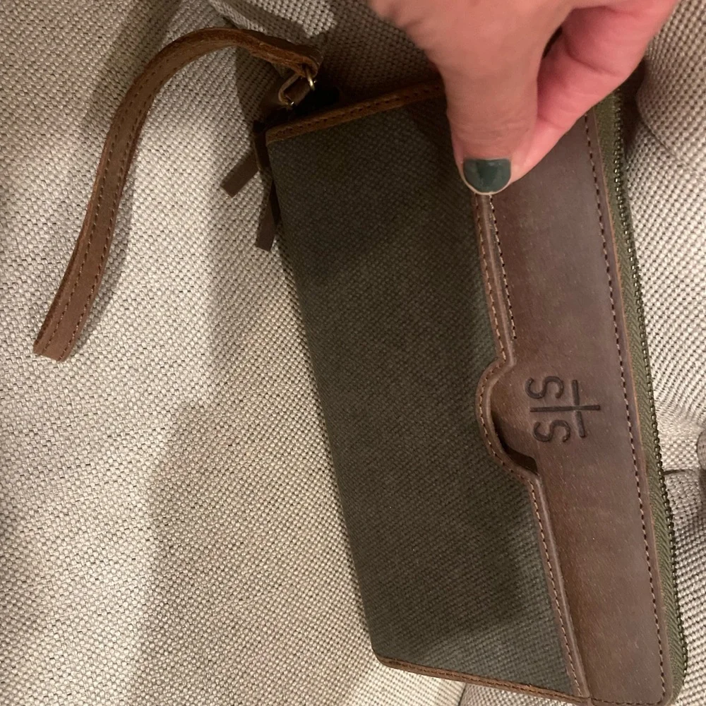 STS Ranch Wear Zip Around Clutch Wristlet Wallet. Cross posted. - Picture 5 of 11